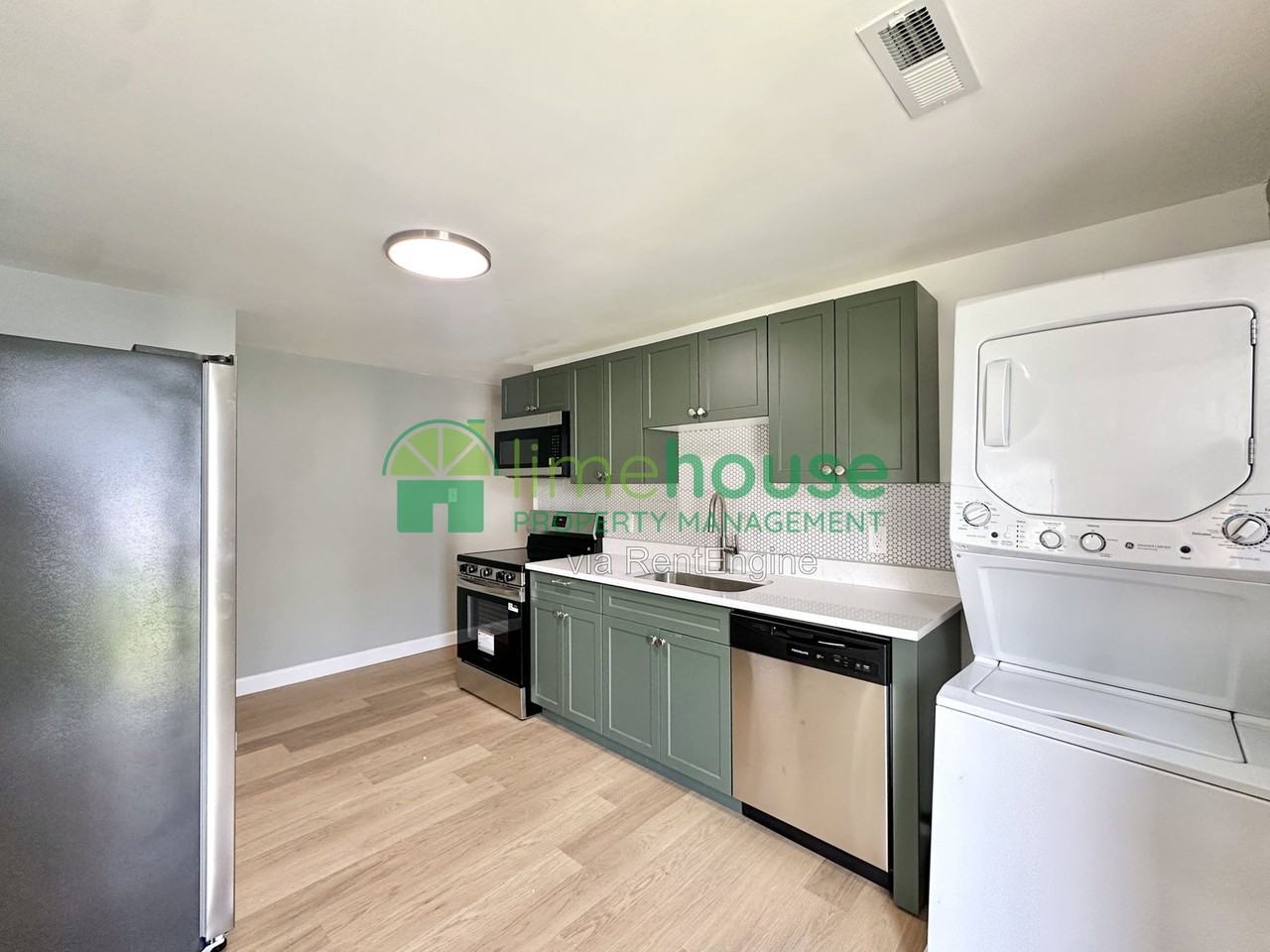 1020 E Chester St #B - Photo 4 of 12