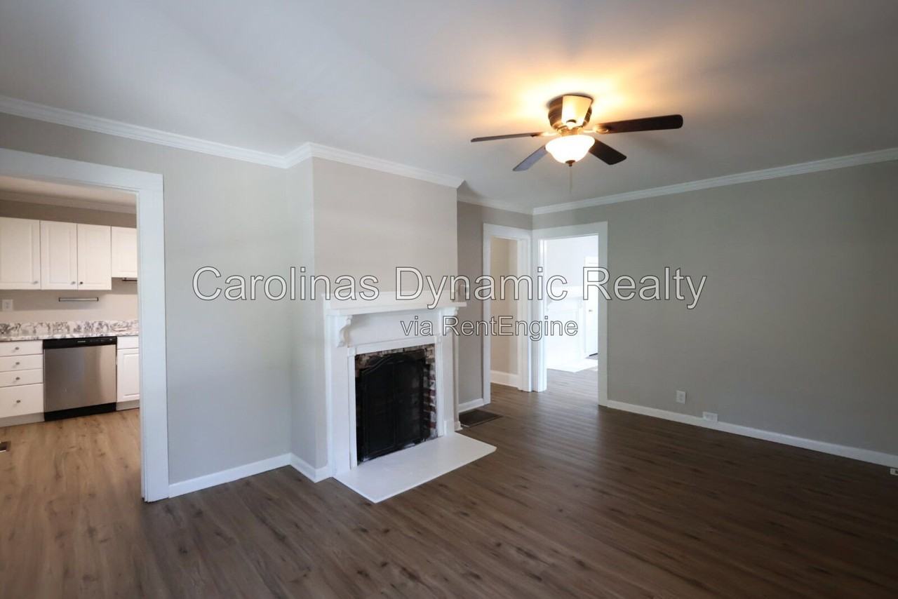 651 Flint St - Photo 6 of 39