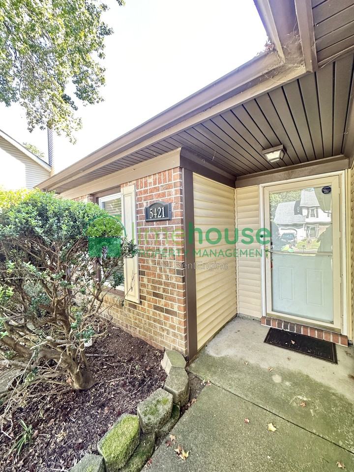 5421 Heatherton Ct - Photo 3 of 18