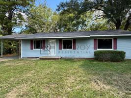 featured image of 4090 El Paso St