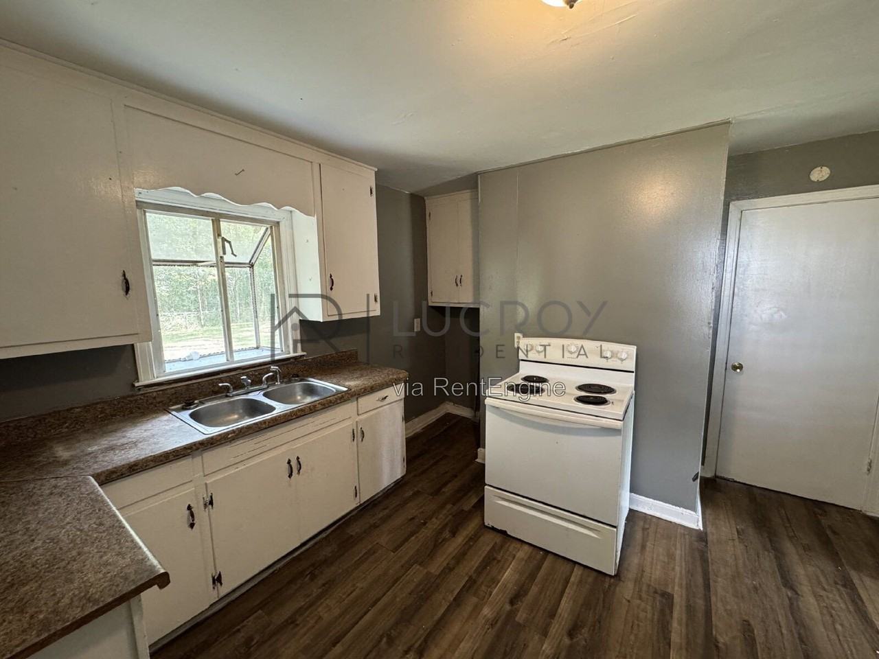 4090 El Paso St - Photo 4 of 8