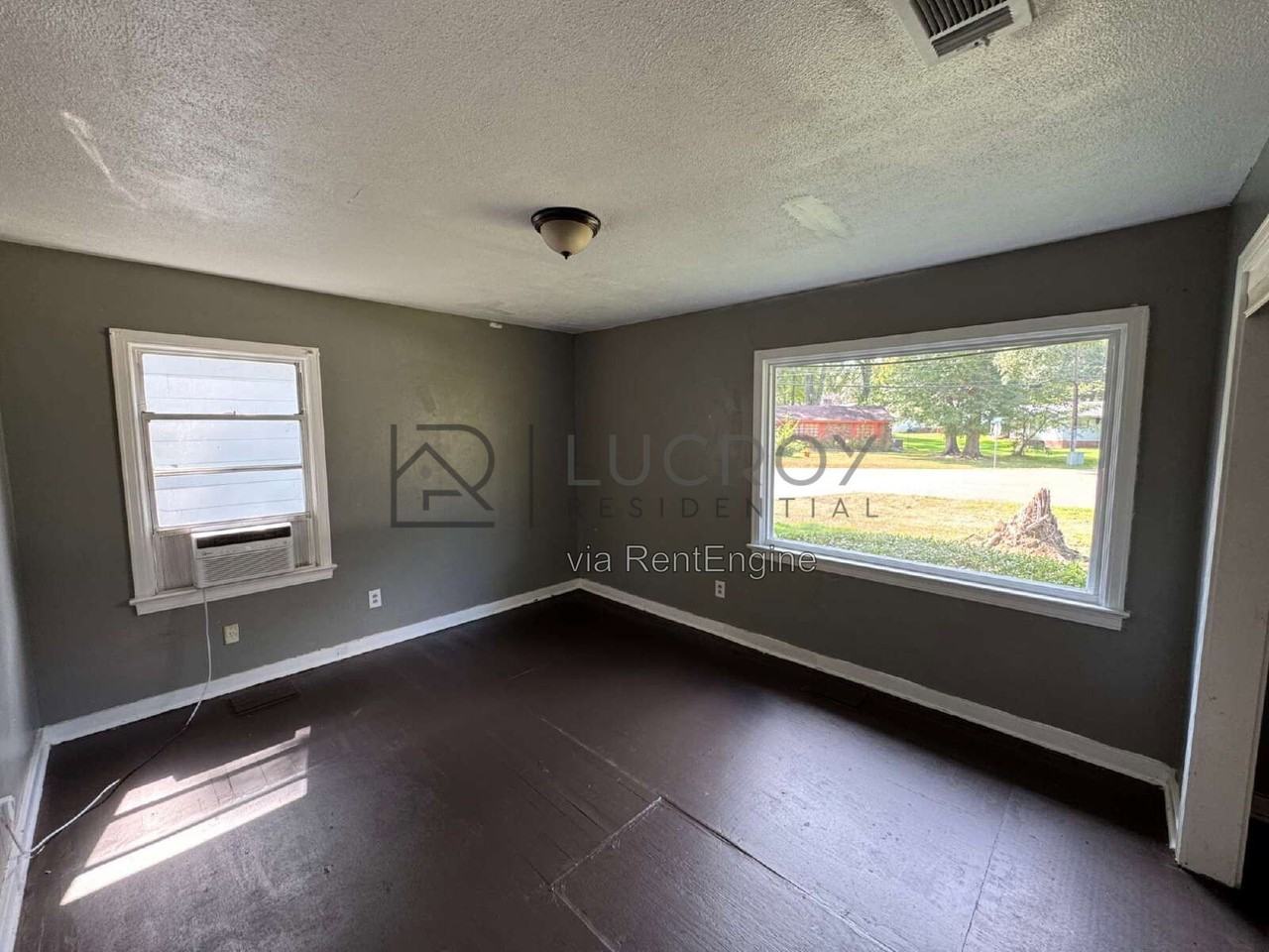 4090 El Paso St - Photo 5 of 8