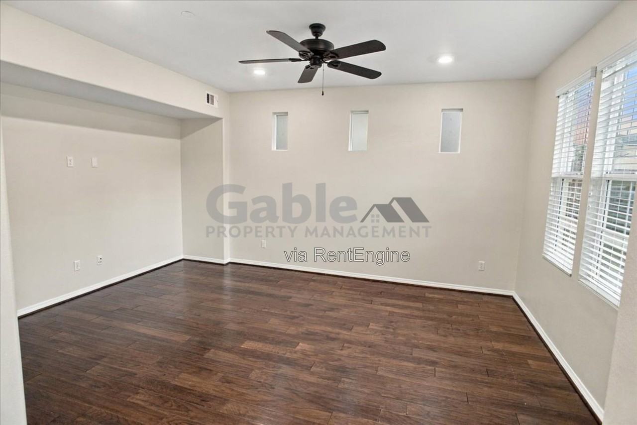 24266 Verdugo Cir - Photo 2 of 27