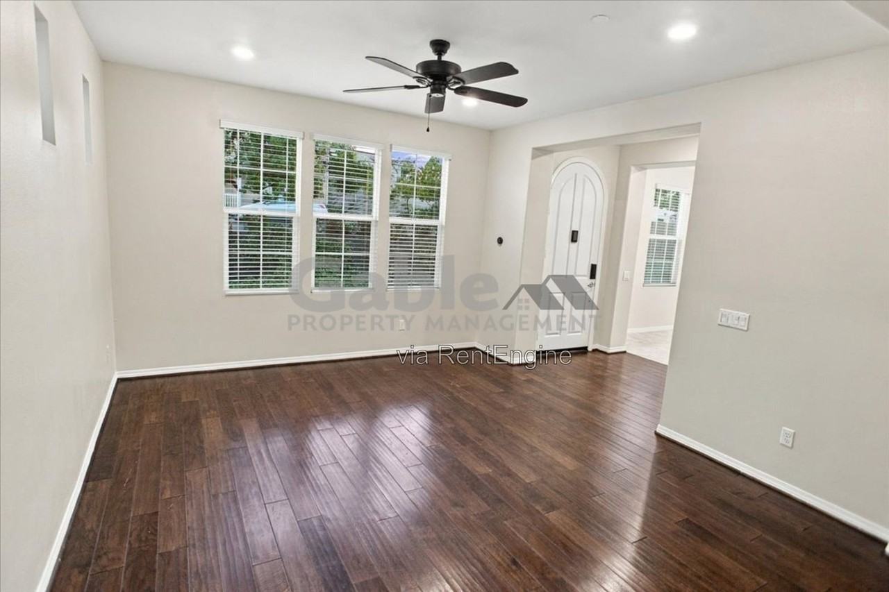 24266 Verdugo Cir - Photo 3 of 27