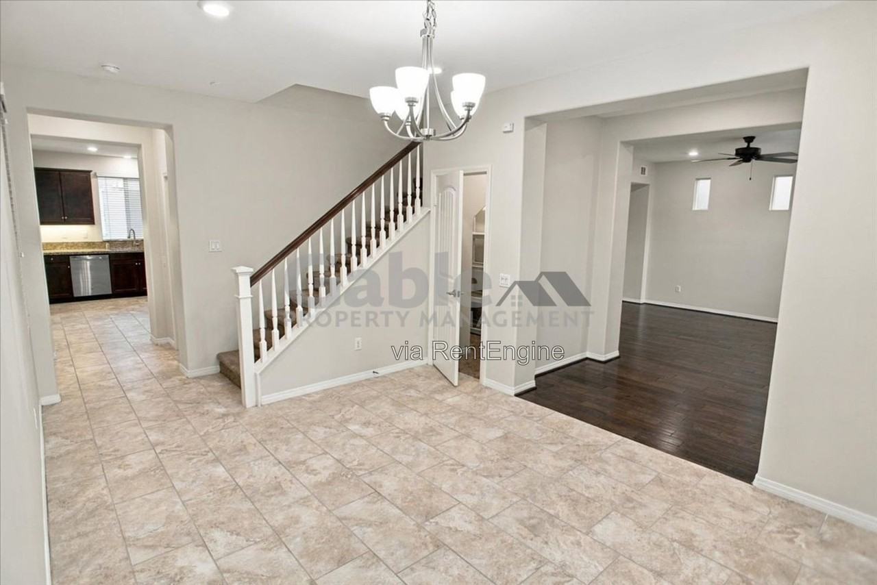 24266 Verdugo Cir - Photo 5 of 27