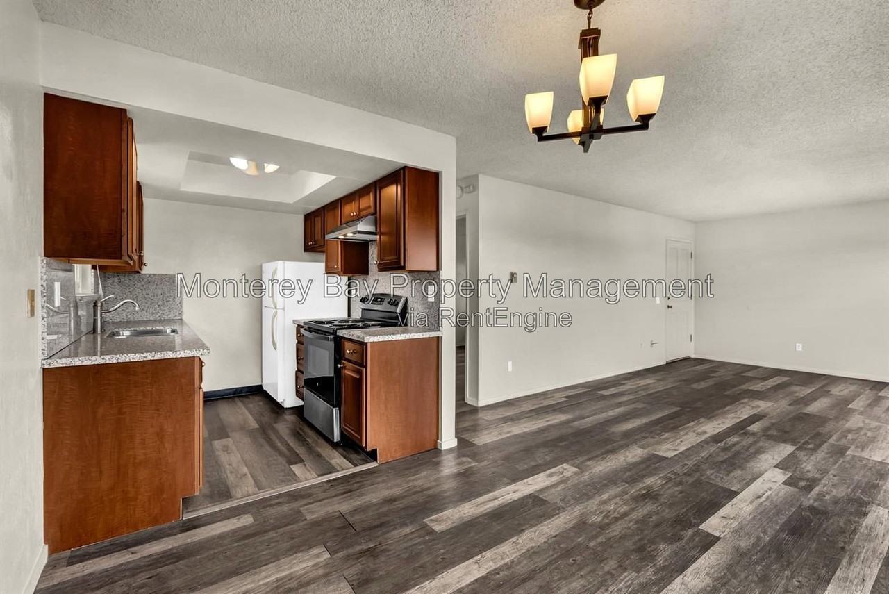 466 Monroe St #2 - Photo 5 of 20
