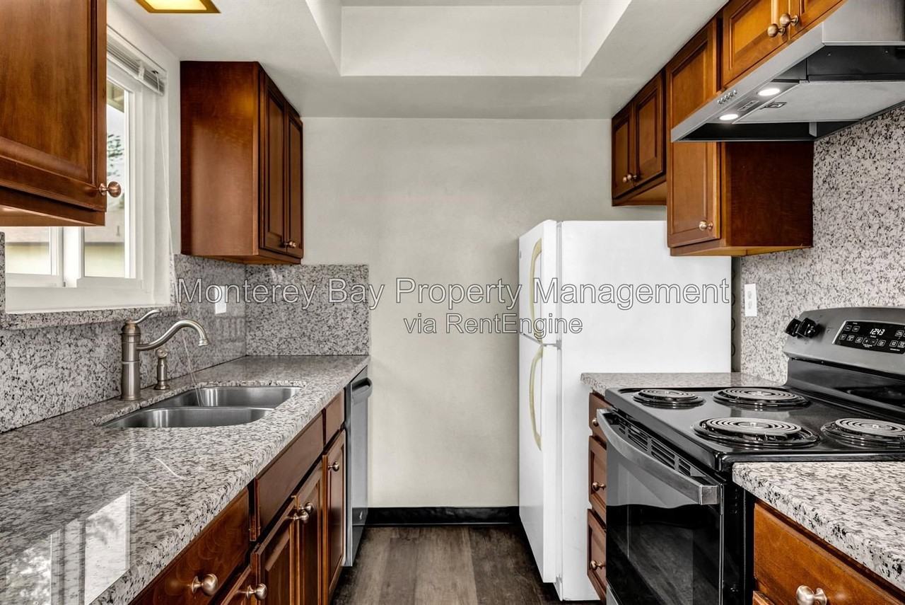 466 Monroe St #2 - Photo 6 of 20