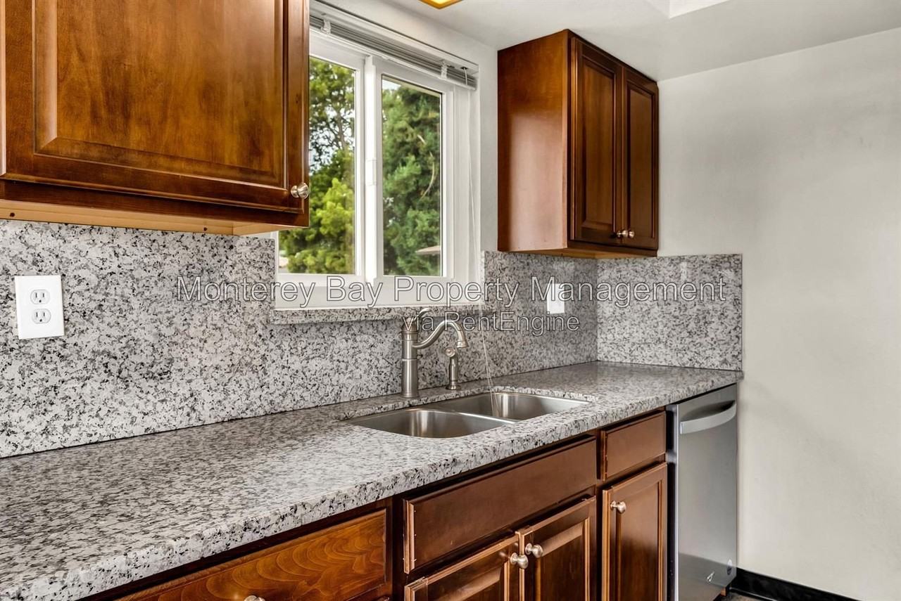 466 Monroe St #2 - Photo 7 of 20