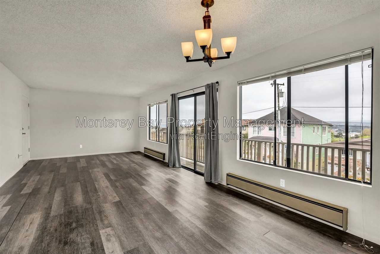466 Monroe St #2 - Photo 4 of 20