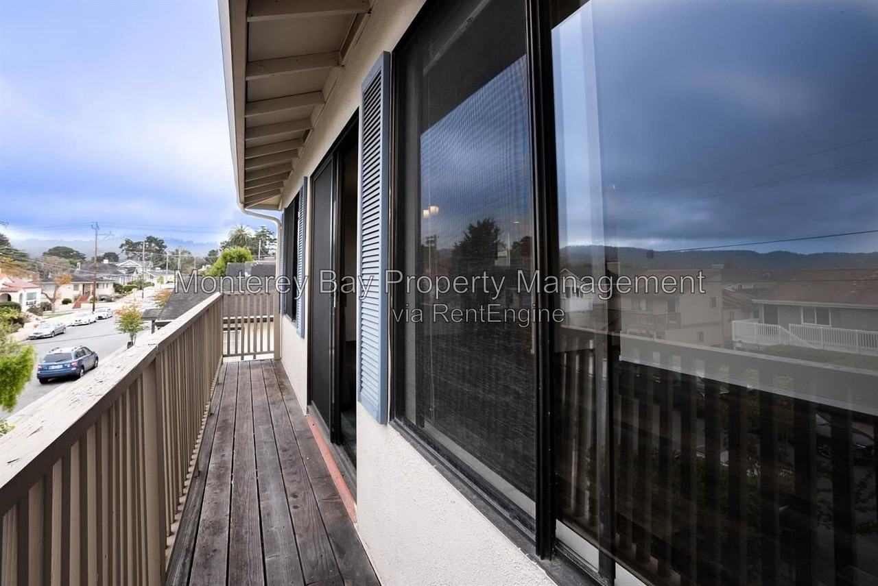 466 Monroe St #2 - Photo 6 of 20