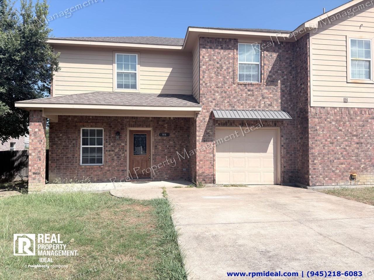 916 Parkplace Rdg - Photo 2 of 25