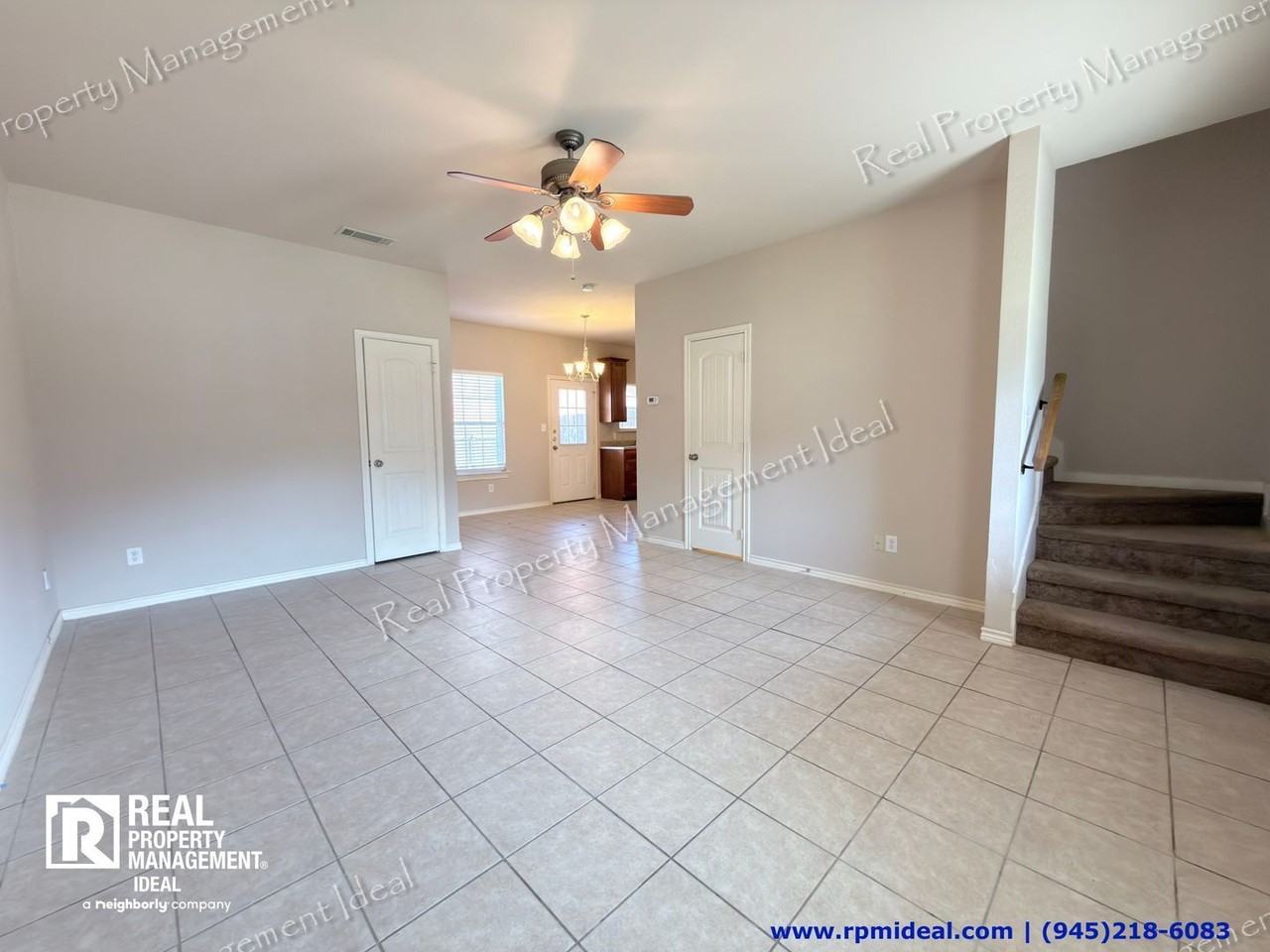 916 Parkplace Rdg - Photo 3 of 25