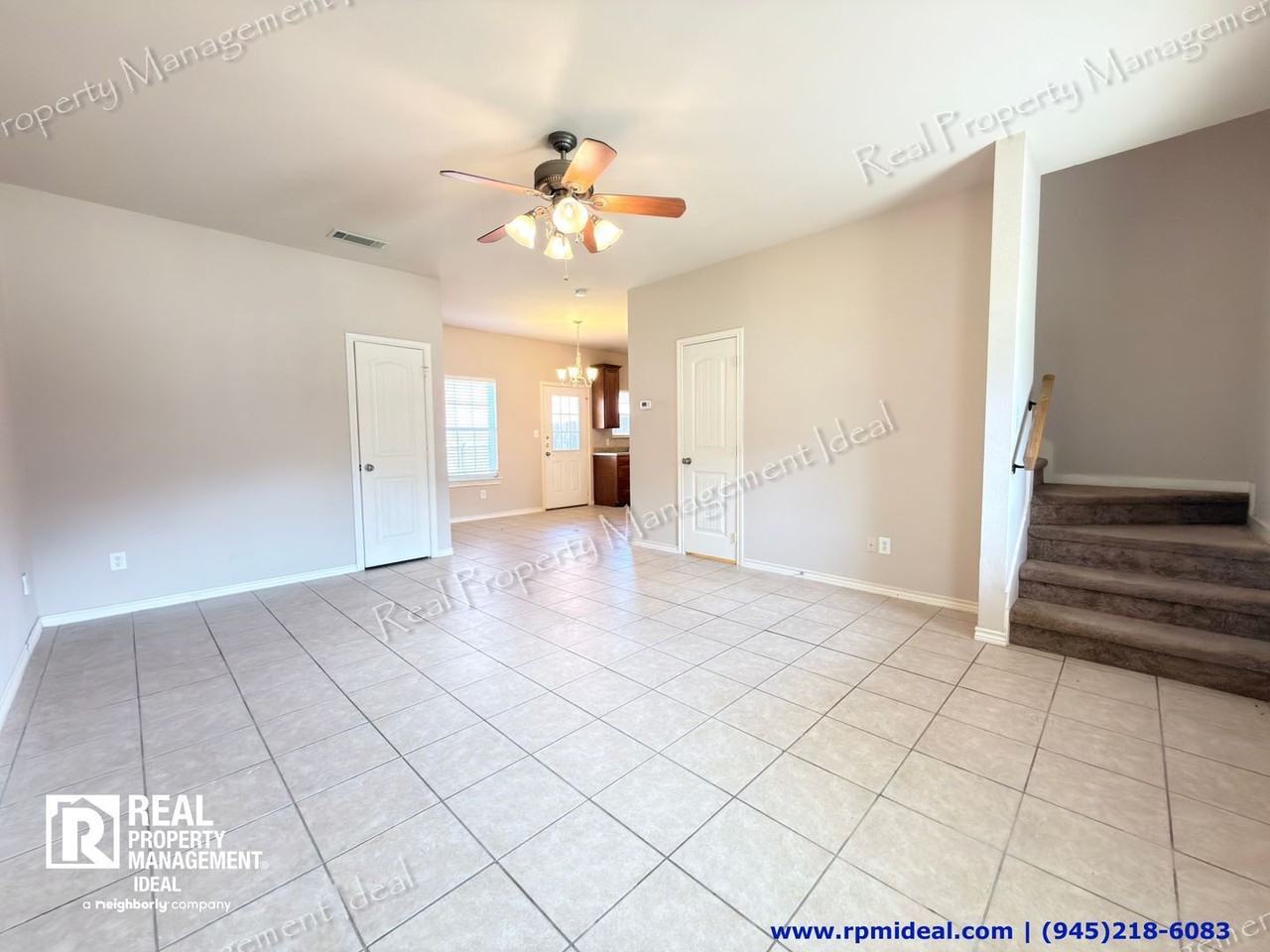 916 Parkplace Rdg - Photo 6 of 25
