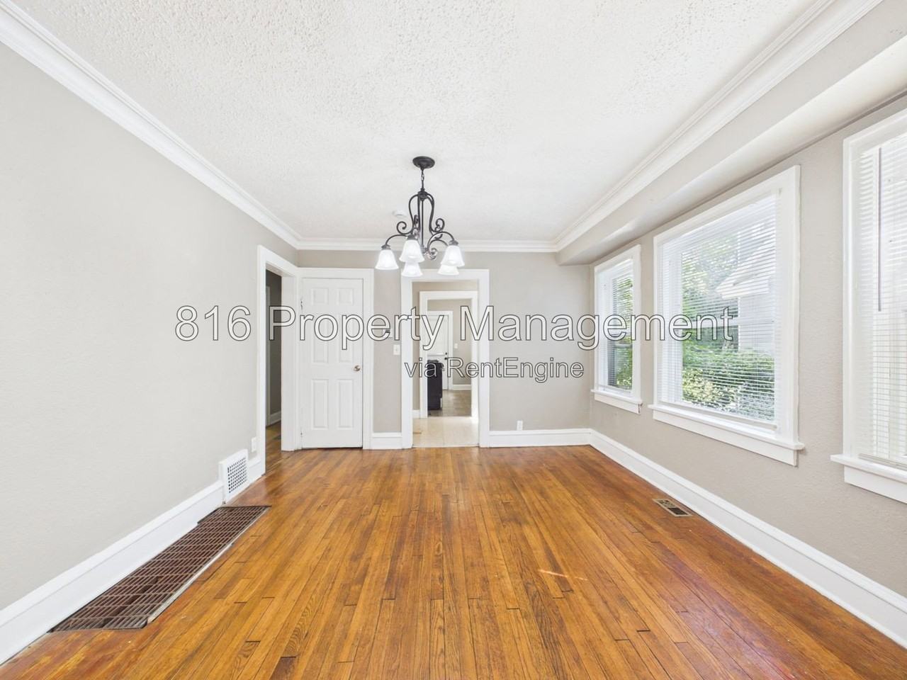 5619 Wayne Ave - Photo 5 of 23