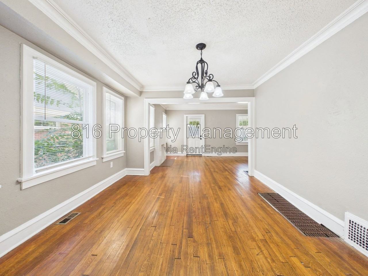 5619 Wayne Ave - Photo 6 of 23