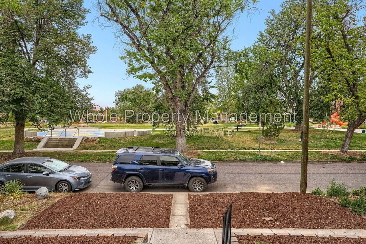 3625 N Vine St - Photo 4 of 29