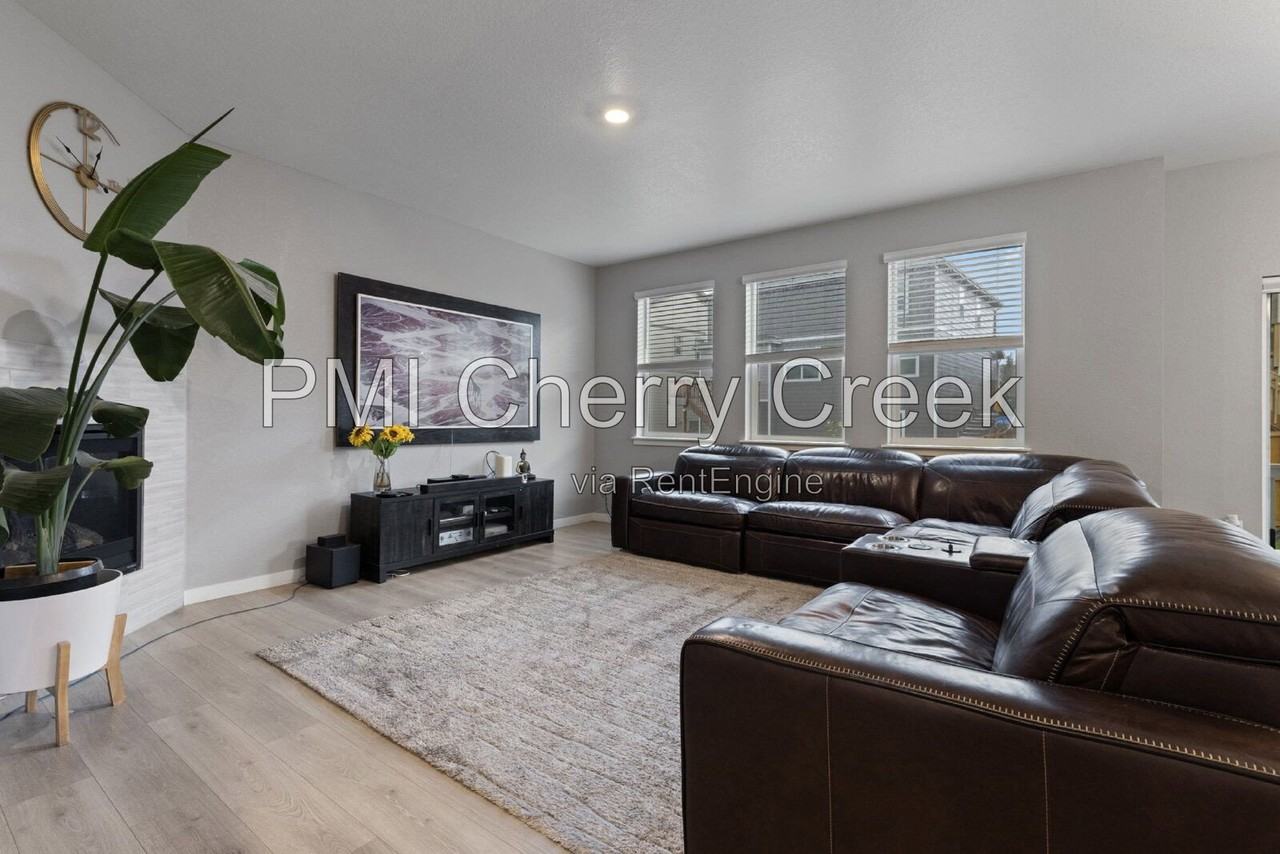 17988 Sky Pilot Ave - Photo 3 of 40