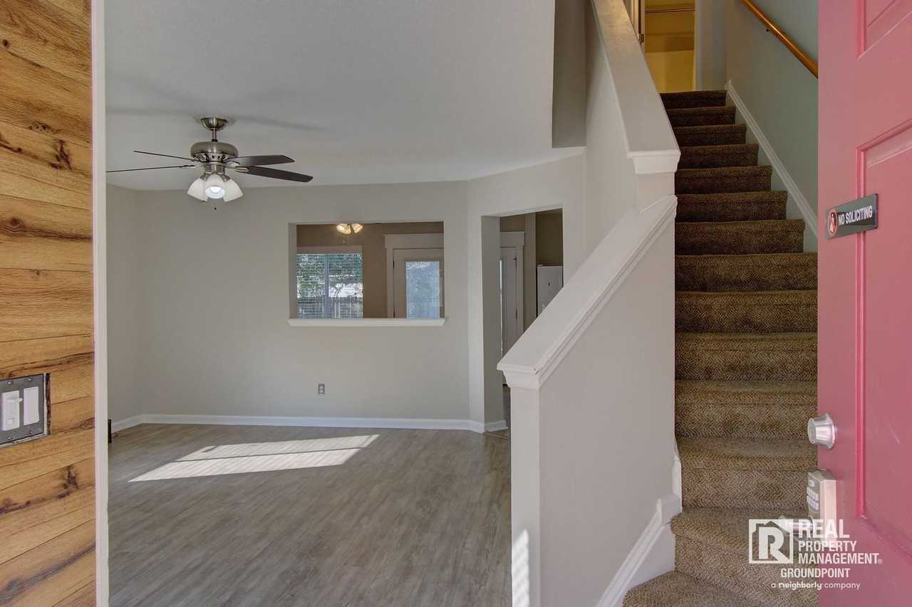 121 Sioux Ct - Photo 4 of 35