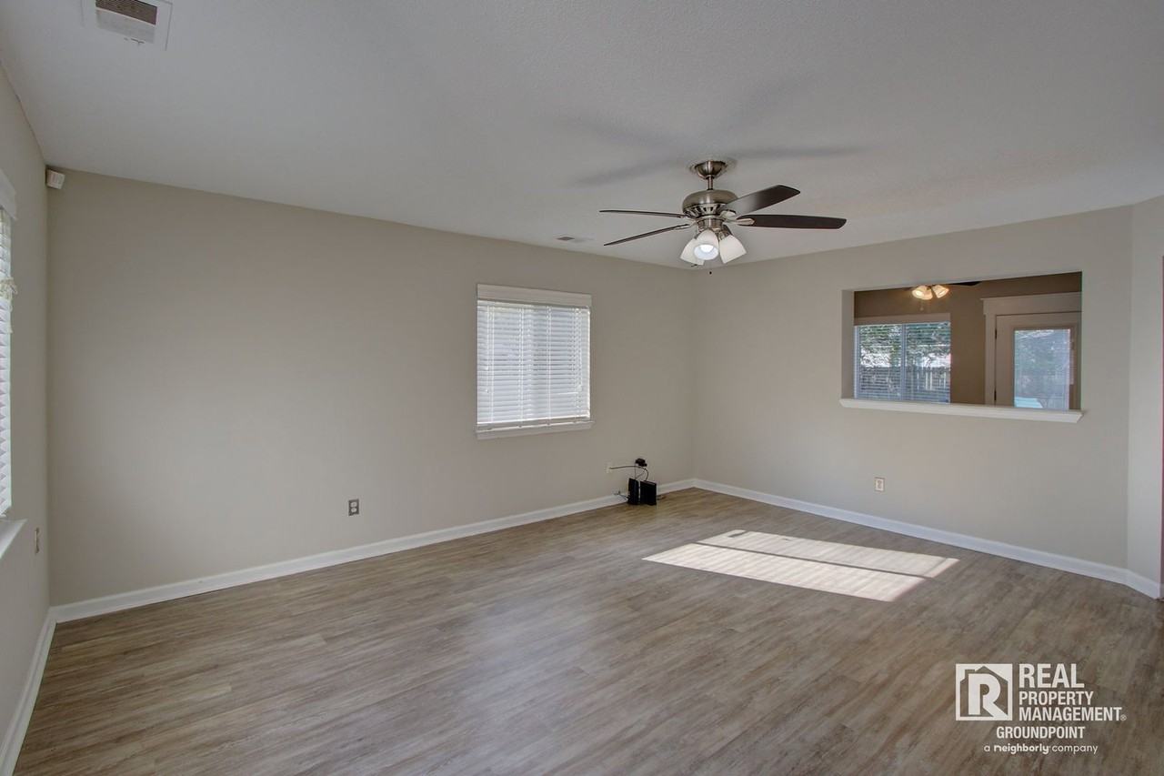 121 Sioux Ct - Photo 6 of 35