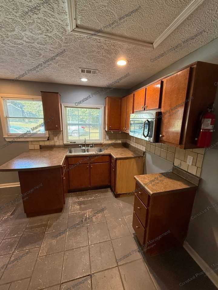 405 Atlanta St #B - Photo 6 of 13