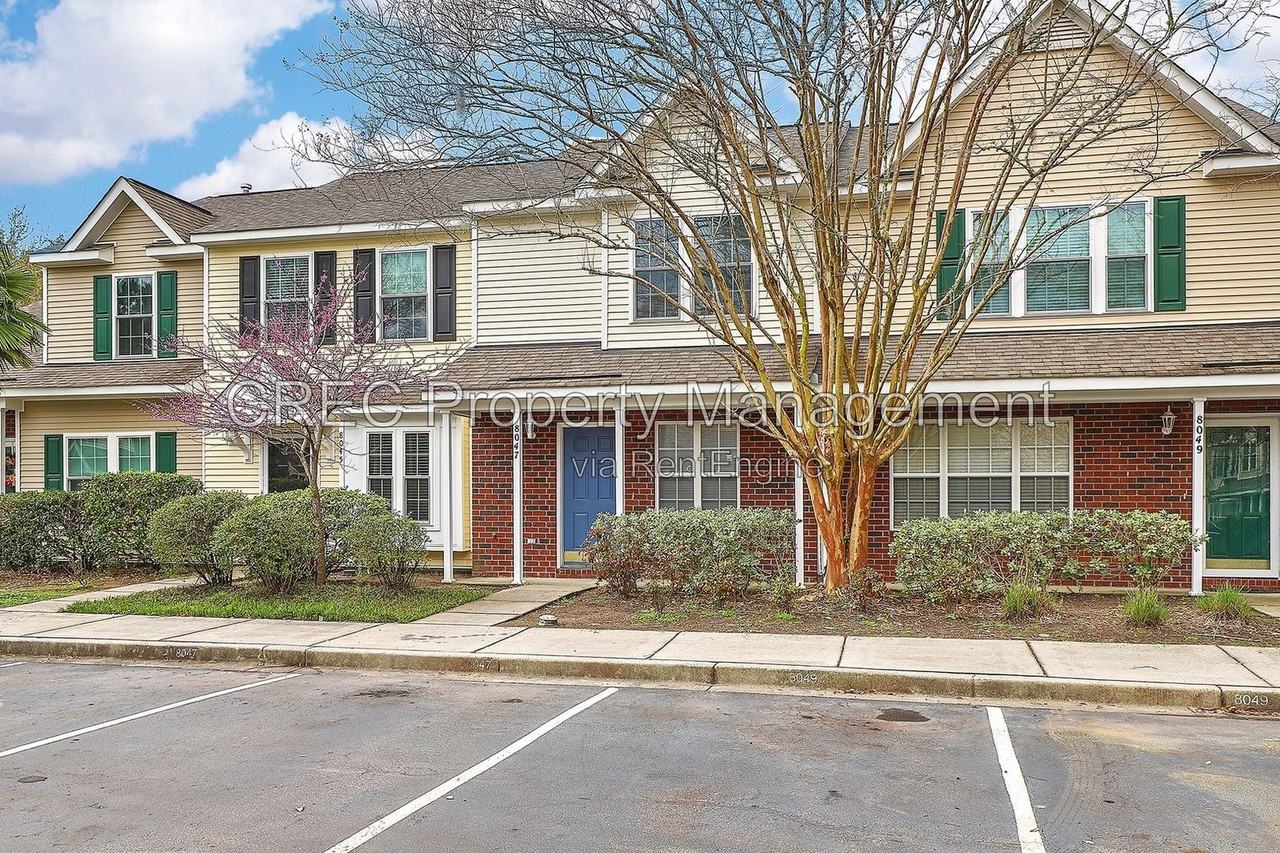 8047 Shadow Oak Dr - Photo 3 of 26