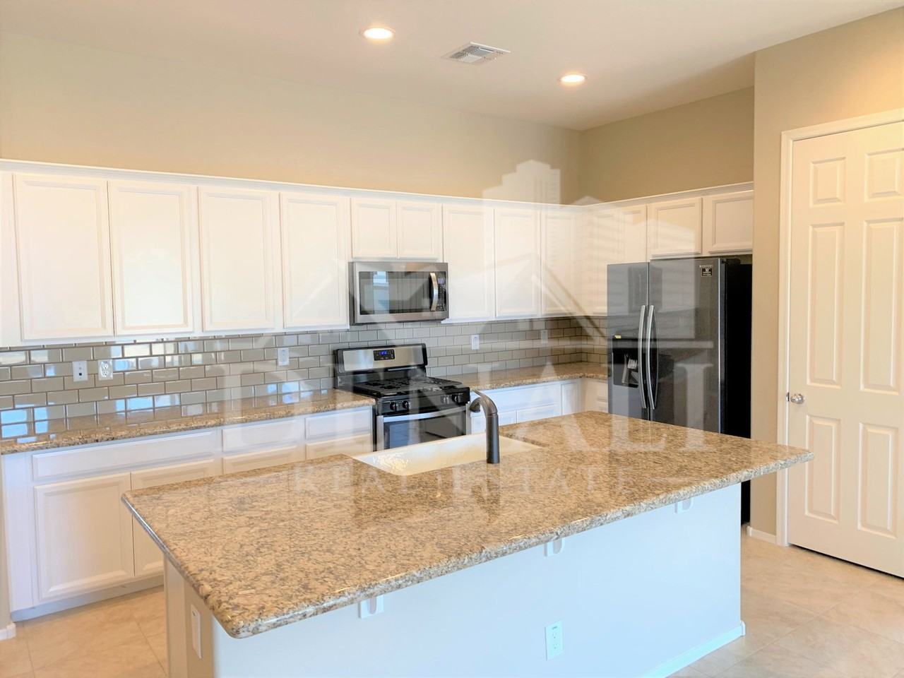 14306 W Voltaire St - Photo 3 of 35