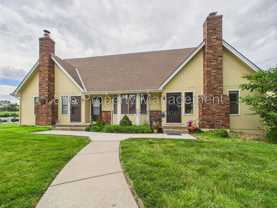 168 Sw Robin Rd - Photo 1 of 1