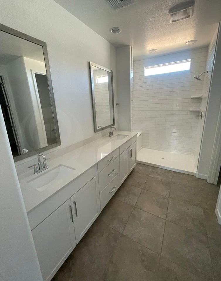 9224 W Montecito Ave - Photo 5 of 10