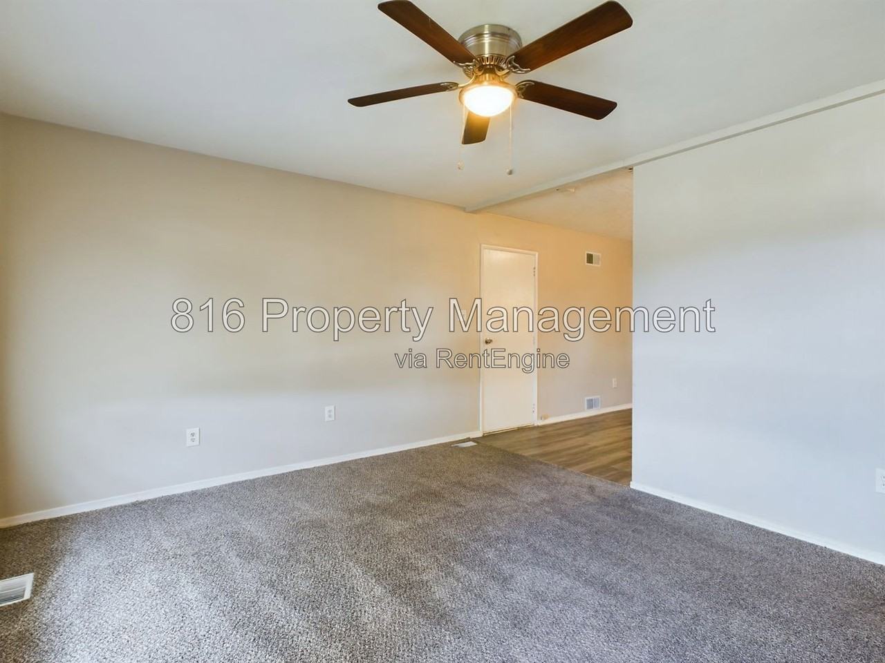 6407 E 152nd St - Photo 3 of 20