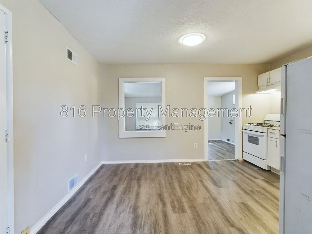 6407 E 152nd St - Photo 5 of 20