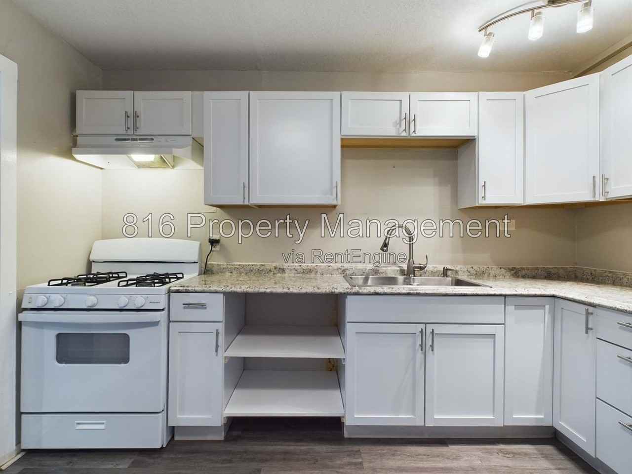 6407 E 152nd St - Photo 6 of 20