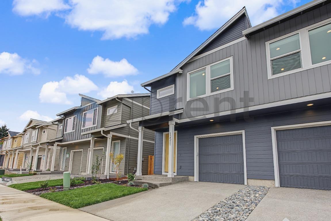 13511 Ne 86th St - Photo 2 of 23