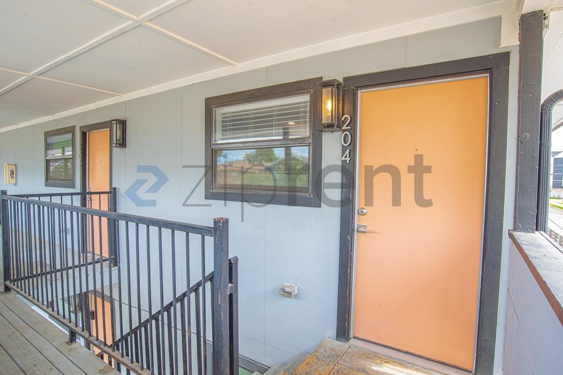 4400 San Jacinto St #204 - Photo 5 of 16