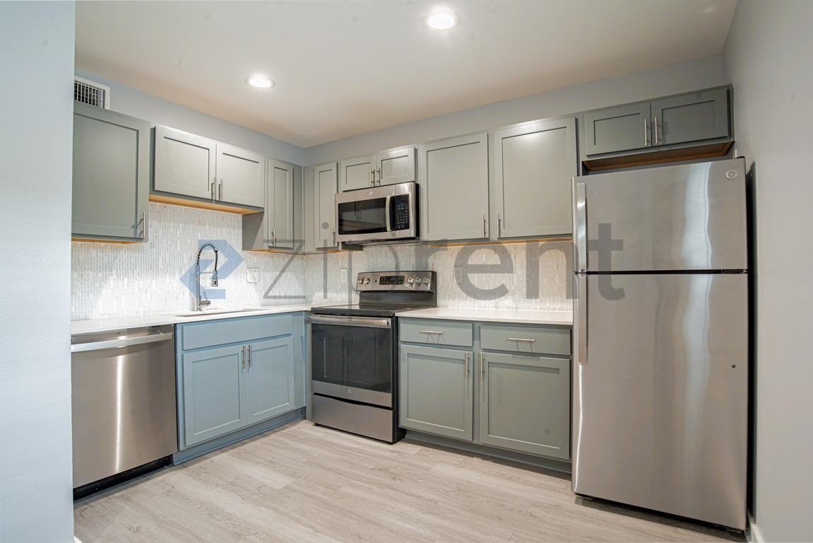 4400 San Jacinto St #107 - Photo 7 of 17