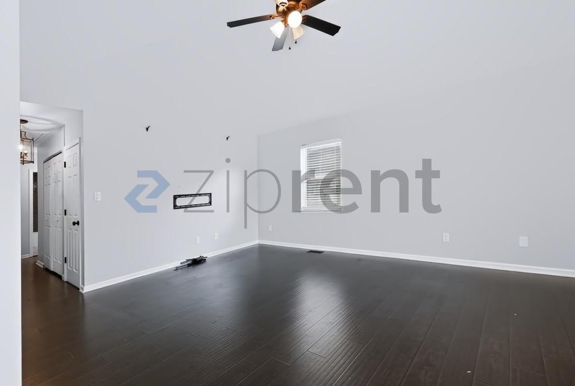 418 Katonah Ave - Photo 4 of 29