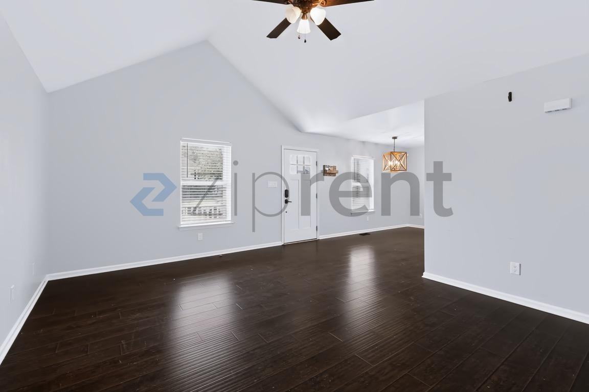 418 Katonah Ave - Photo 6 of 29