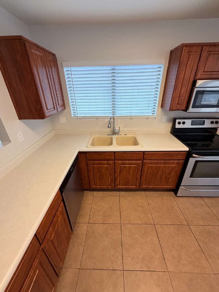 13564 W Fargo Dr - Photo 3 of 27