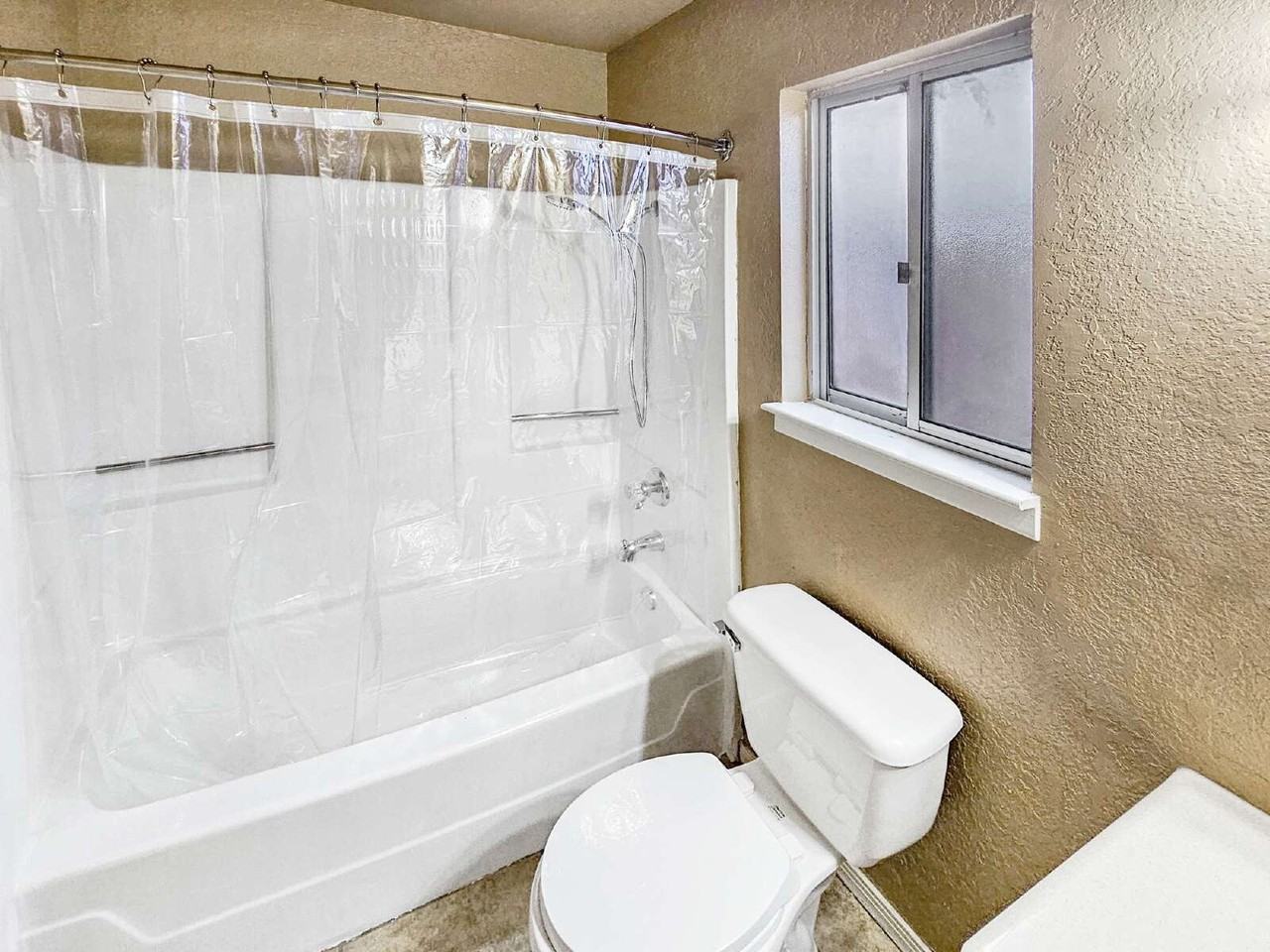 933 W Boston Ave - Photo 6 of 21