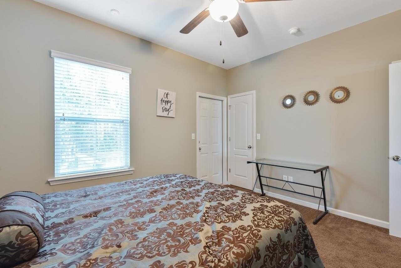 2010 Tyson Green Ave - Photo 3 of 8