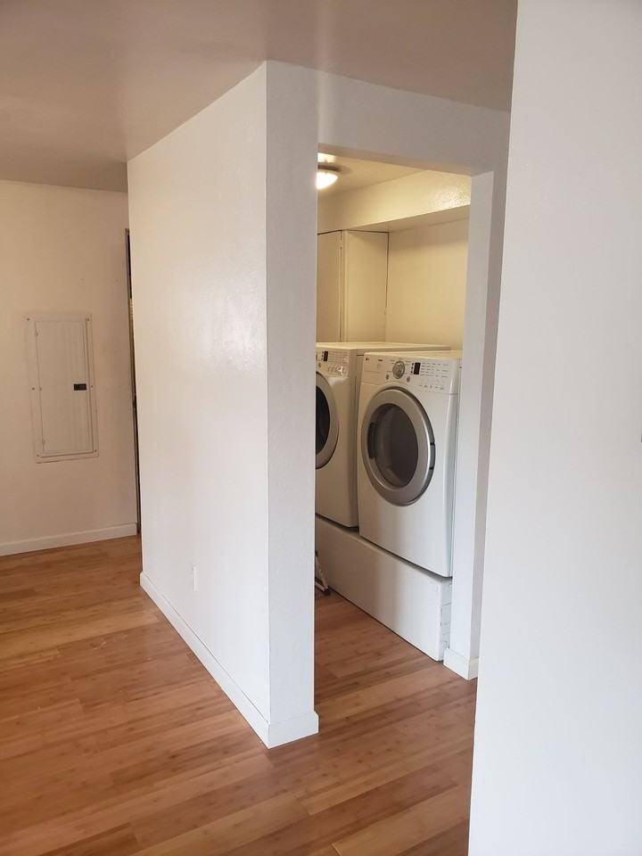 722 White Pl - Photo 4 of 25