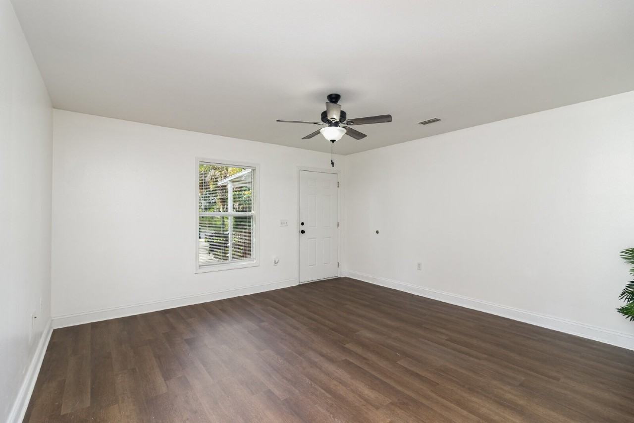 1230 Fern St - Photo 2 of 21
