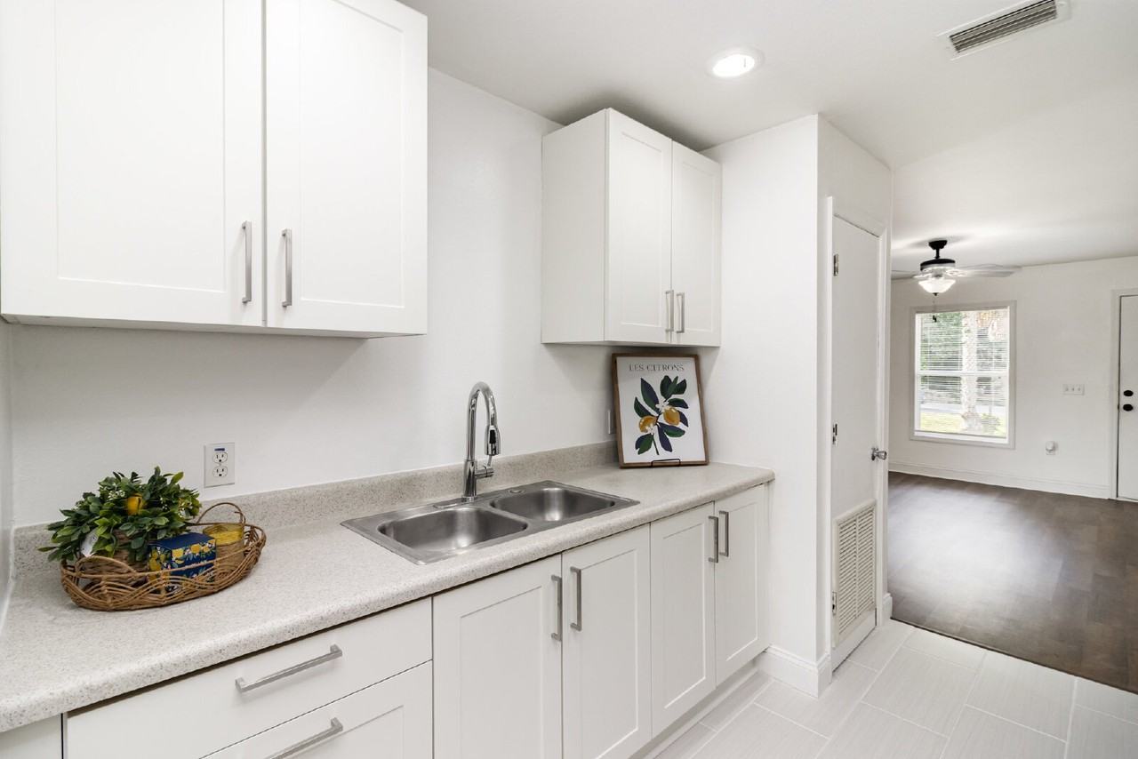 1230 Fern St - Photo 6 of 21
