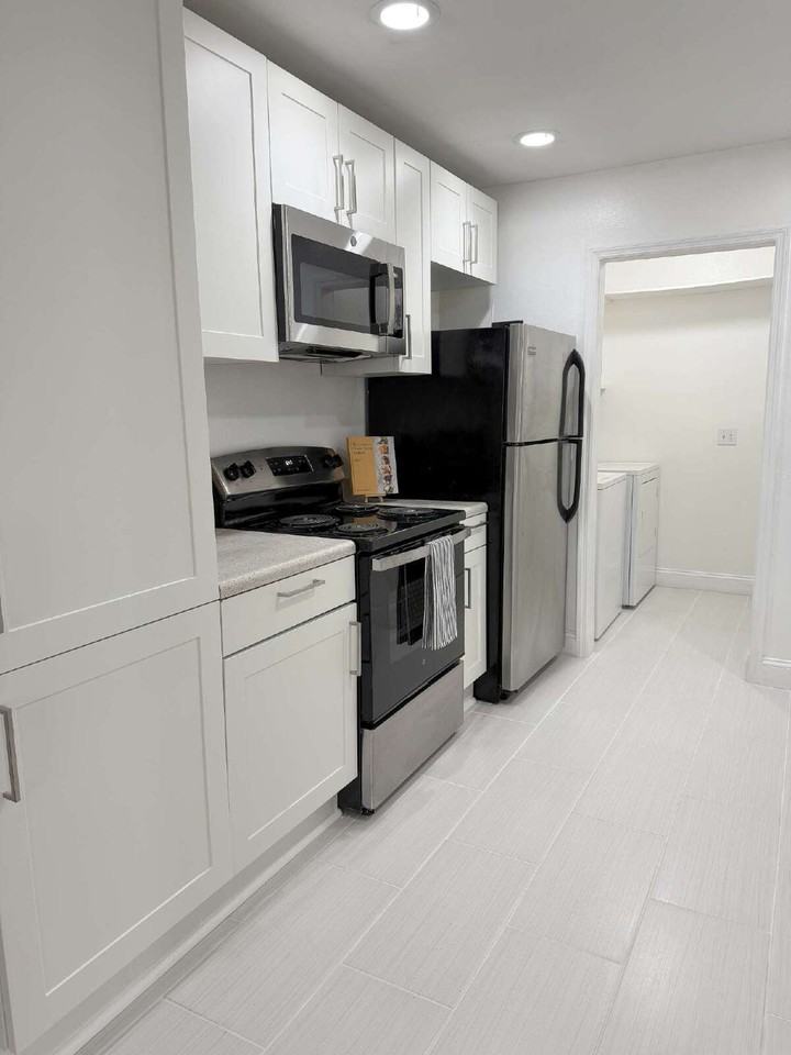 1230 Fern St - Photo 7 of 21