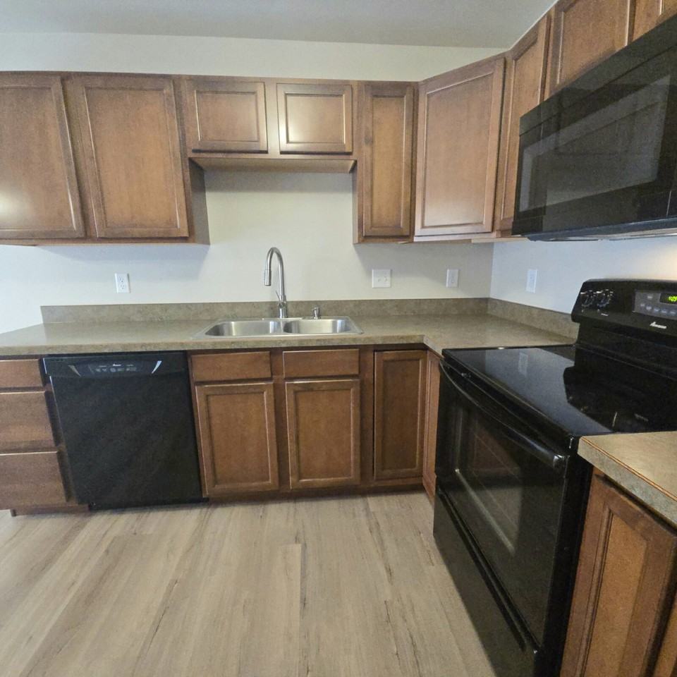 114 Barron Way - Photo 3 of 15