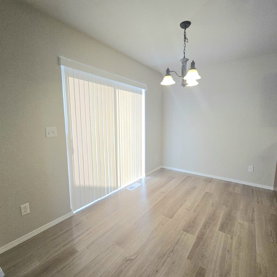 114 Barron Way - Photo 5 of 15