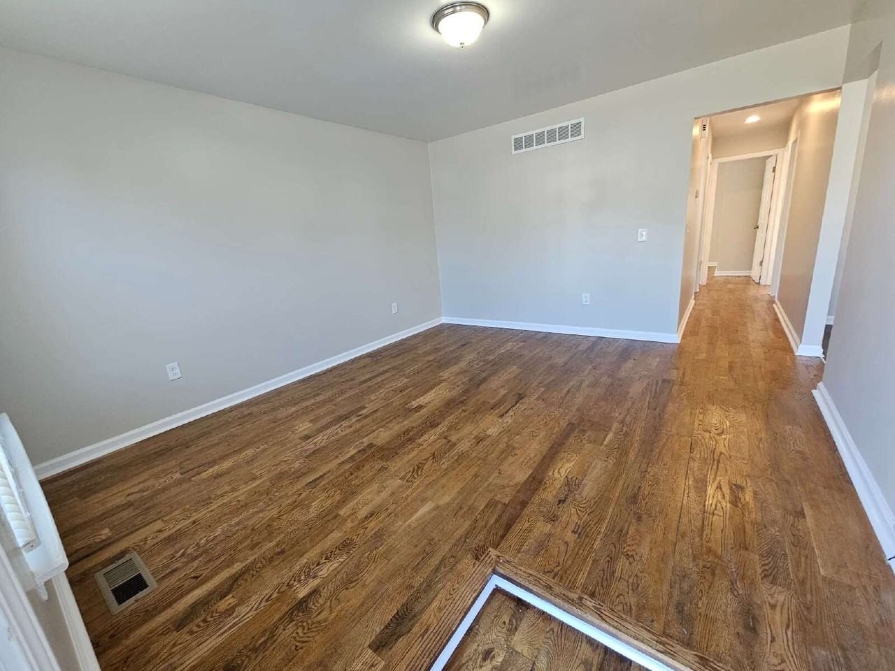 23084 Lambrecht Ave - Photo 2 of 15