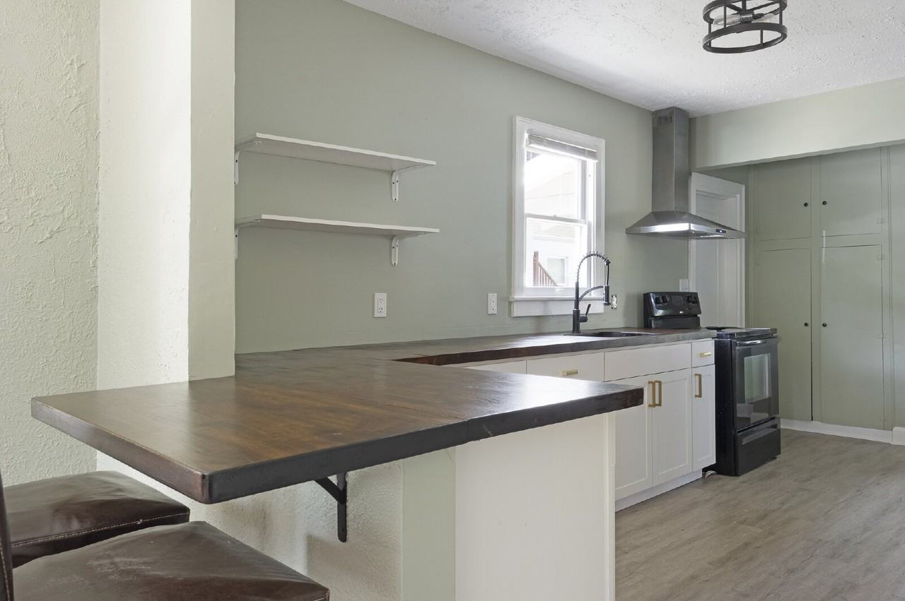 2521 4th St S - Photo 7 of 21