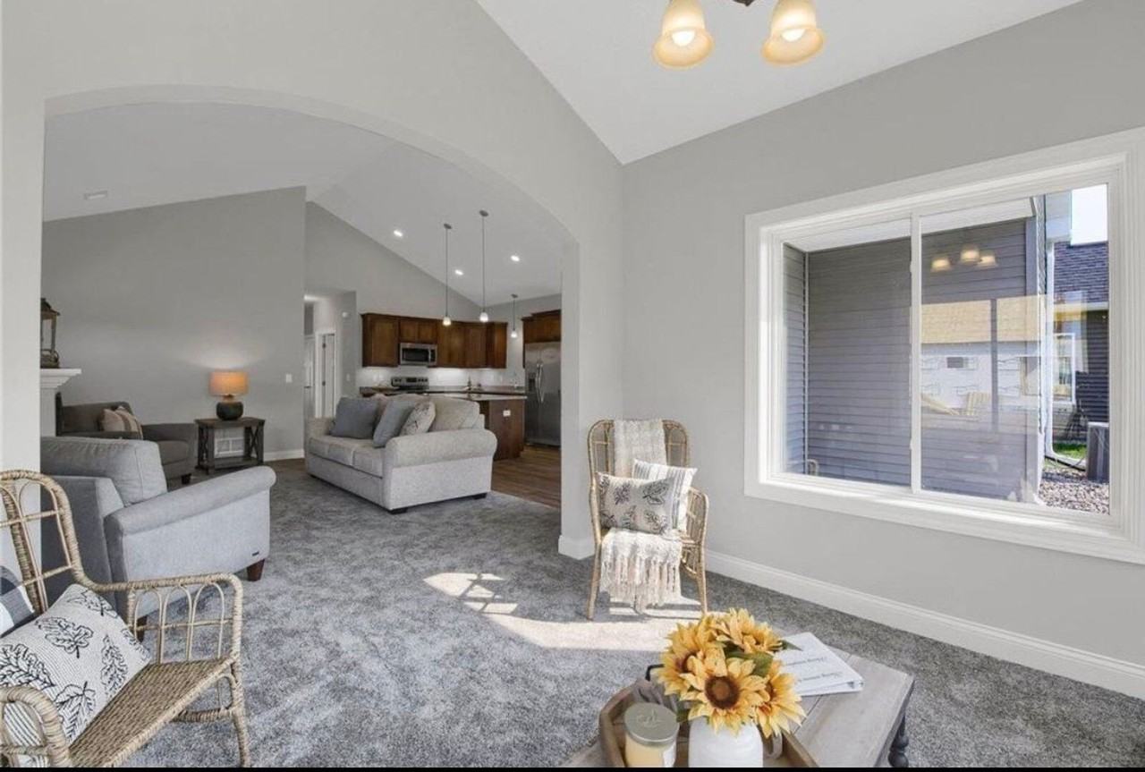 6766 Ivy Wood Ave - Photo 6 of 15