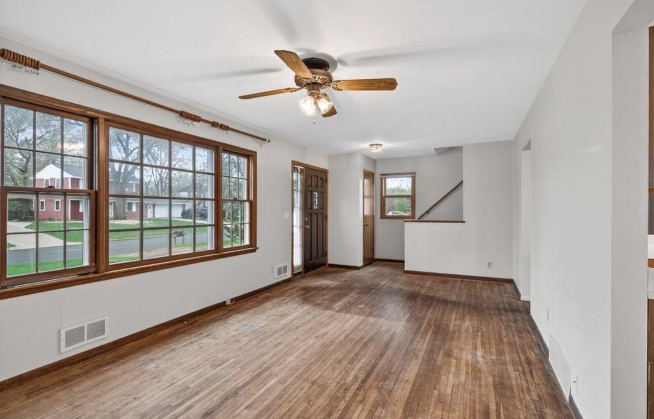 337 104th Ln Ne - Photo 3 of 25