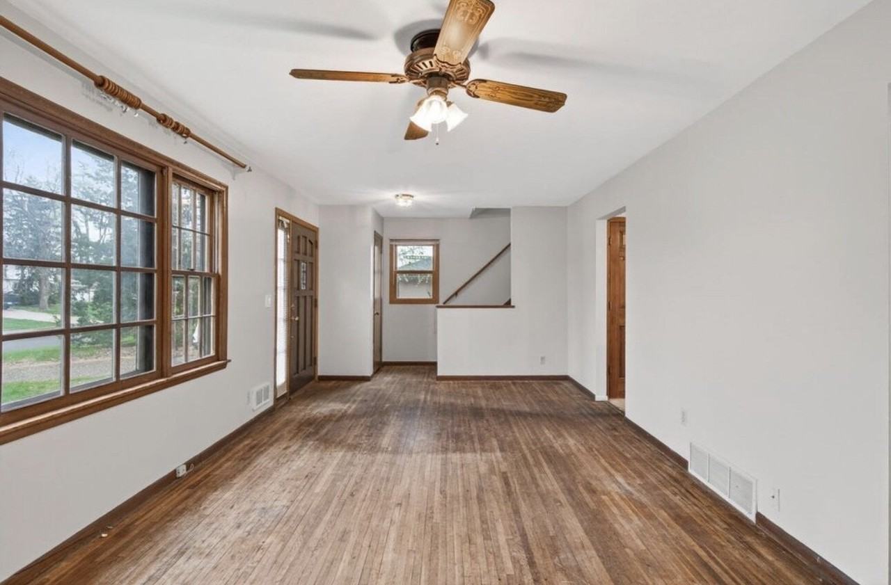 337 104th Ln Ne - Photo 4 of 25